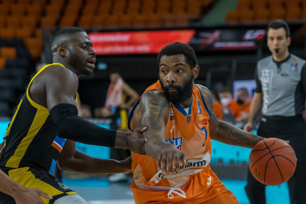 通过多渠道 通过多渠道